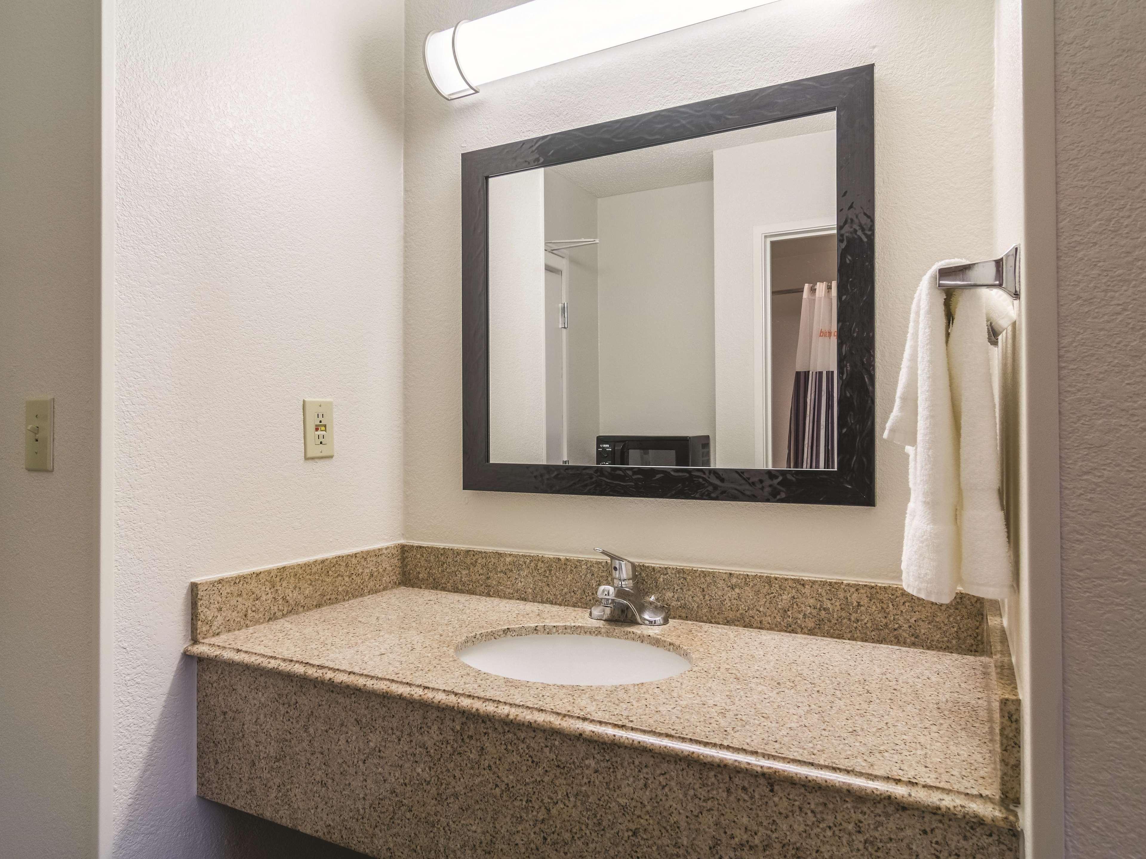 Wingate By Wyndham Brunswick Ga I-95 Hotel Eksteriør billede