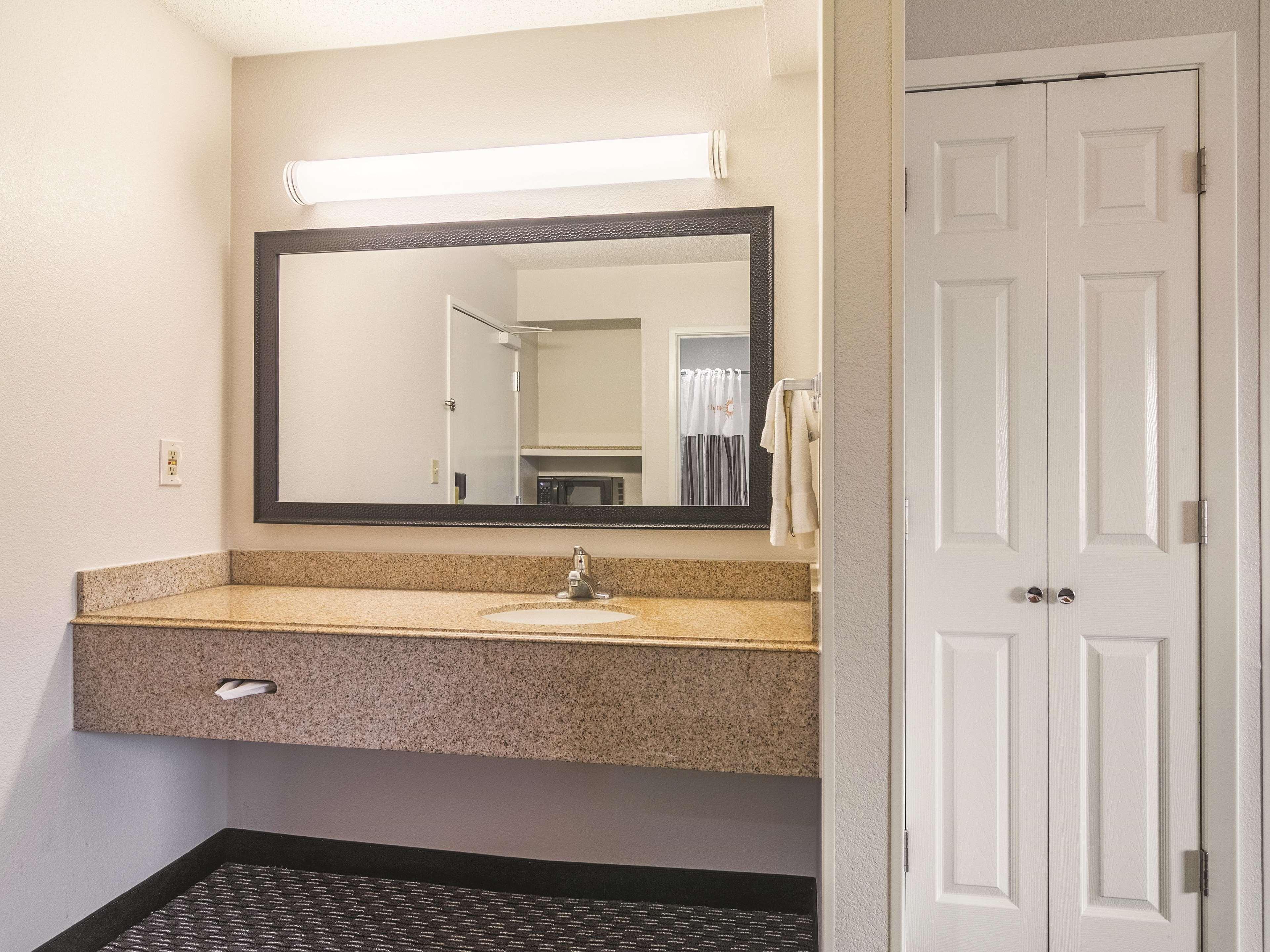 Wingate By Wyndham Brunswick Ga I-95 Hotel Eksteriør billede